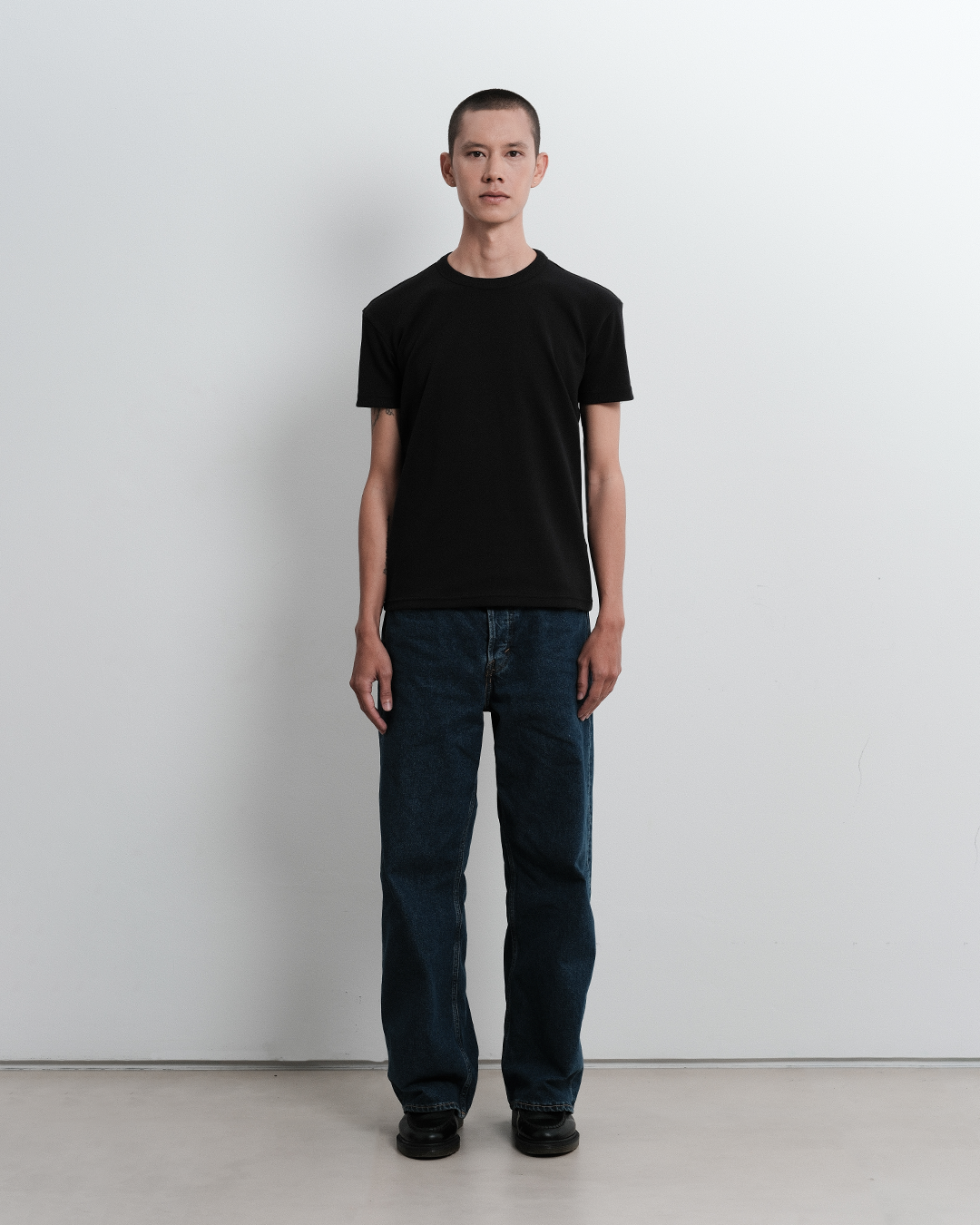 The Black Fitted T-shirt