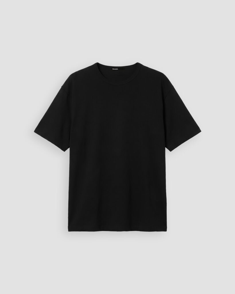 Flat lay of the black Regular T-shirt